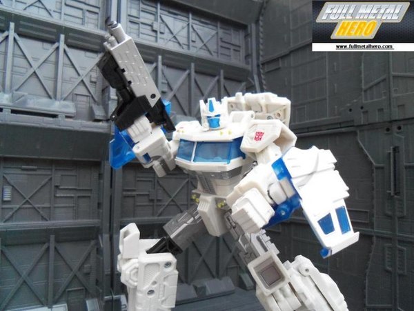 Transformers Asia Exclusive Classics Ultra Magnus  Images Figures Side By Side  (15 of 18)